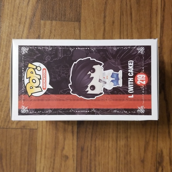 ๐ Funko Pop L (with cake) Death Note ๐ค - Picture 4 of 6